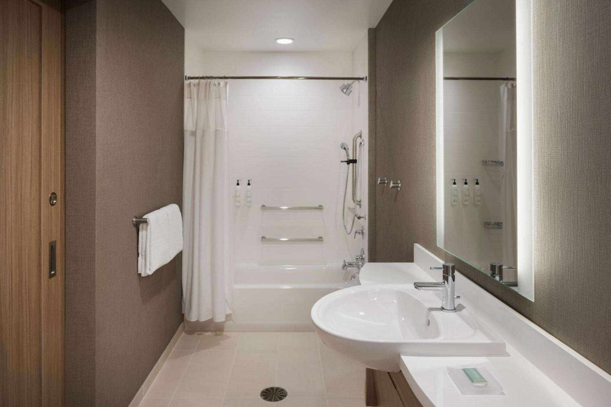 Springhill Suites By Marriott Боулинг Грин Экстерьер фото
